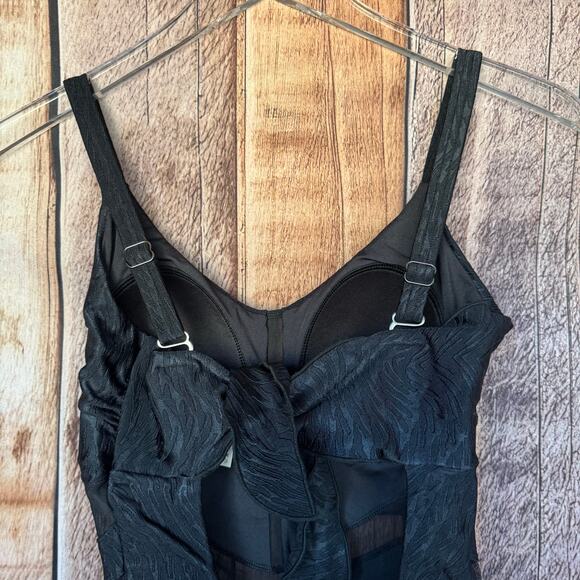 Leonisa Swimsuit One Piece Black Adjustable Strap Cutouts Slimming Shaping Small - Picture 5 of 8